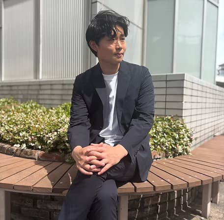 岡崎隆之介